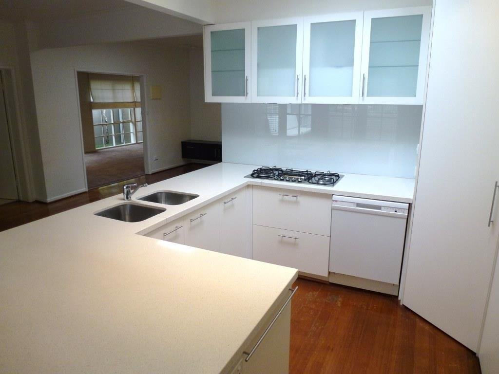 Gallery: 30 .Summerhill Road
