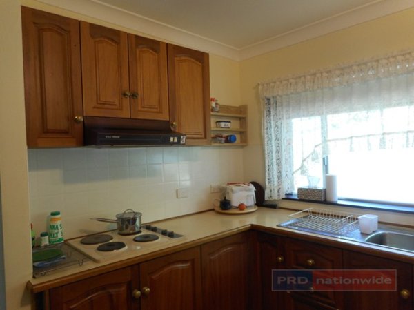30 Sunnyside Avenue BATLOW 8