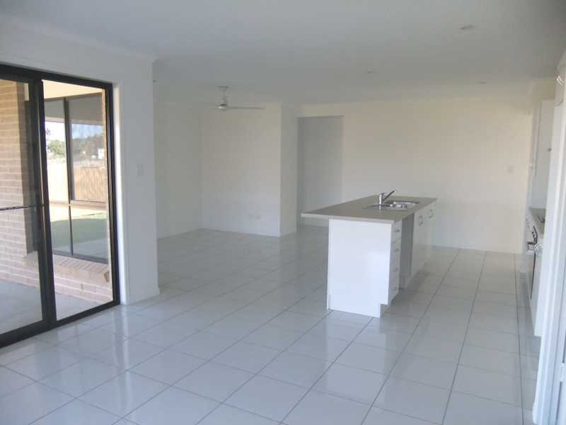30 SURITA Court BOYNE ISLAND 7