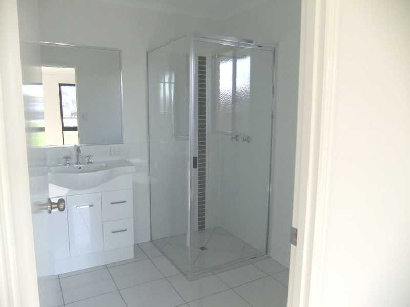 30 SURITA Court BOYNE ISLAND 8
