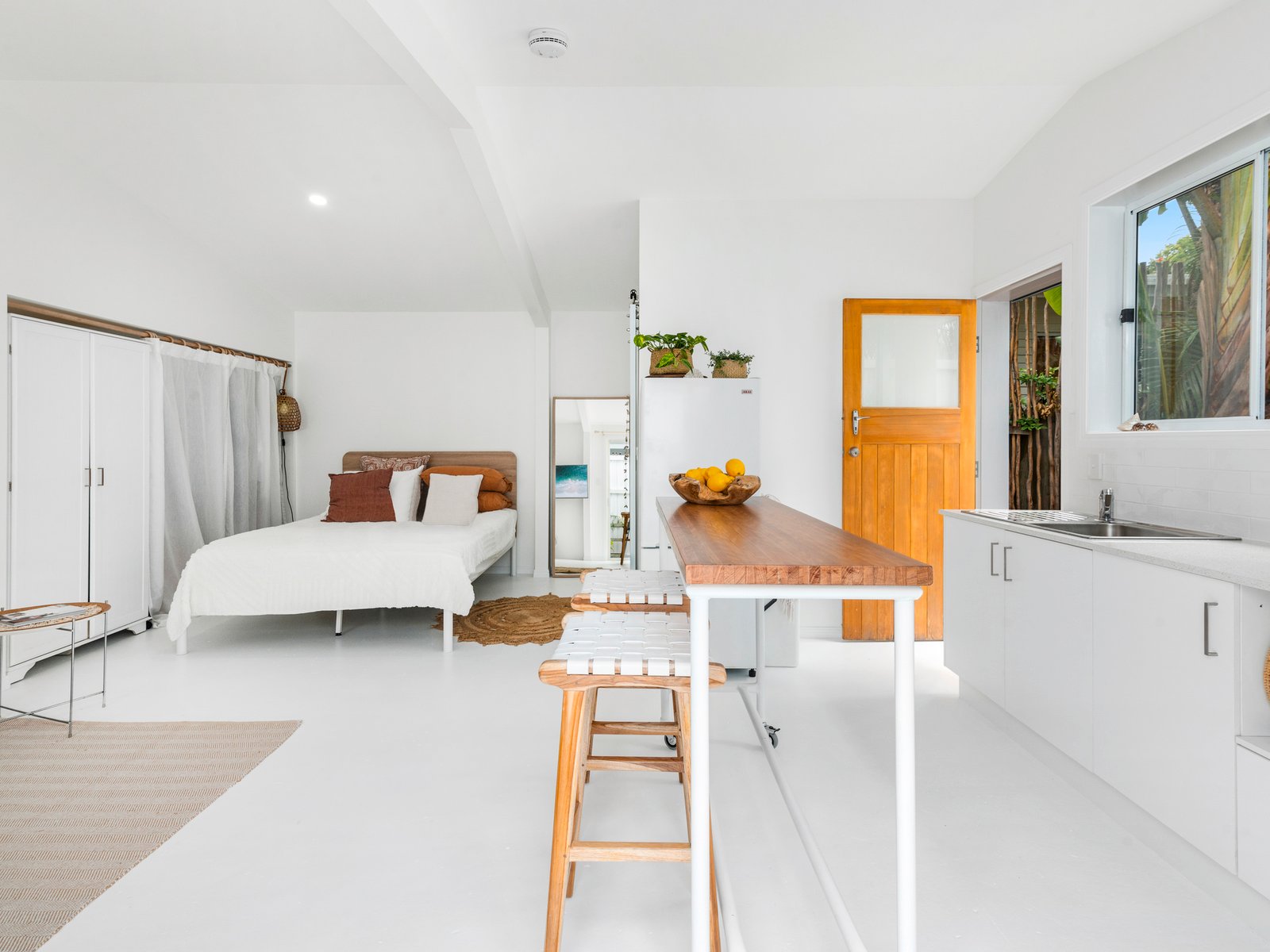 30 Tahiti Avenue PALM BEACH 12