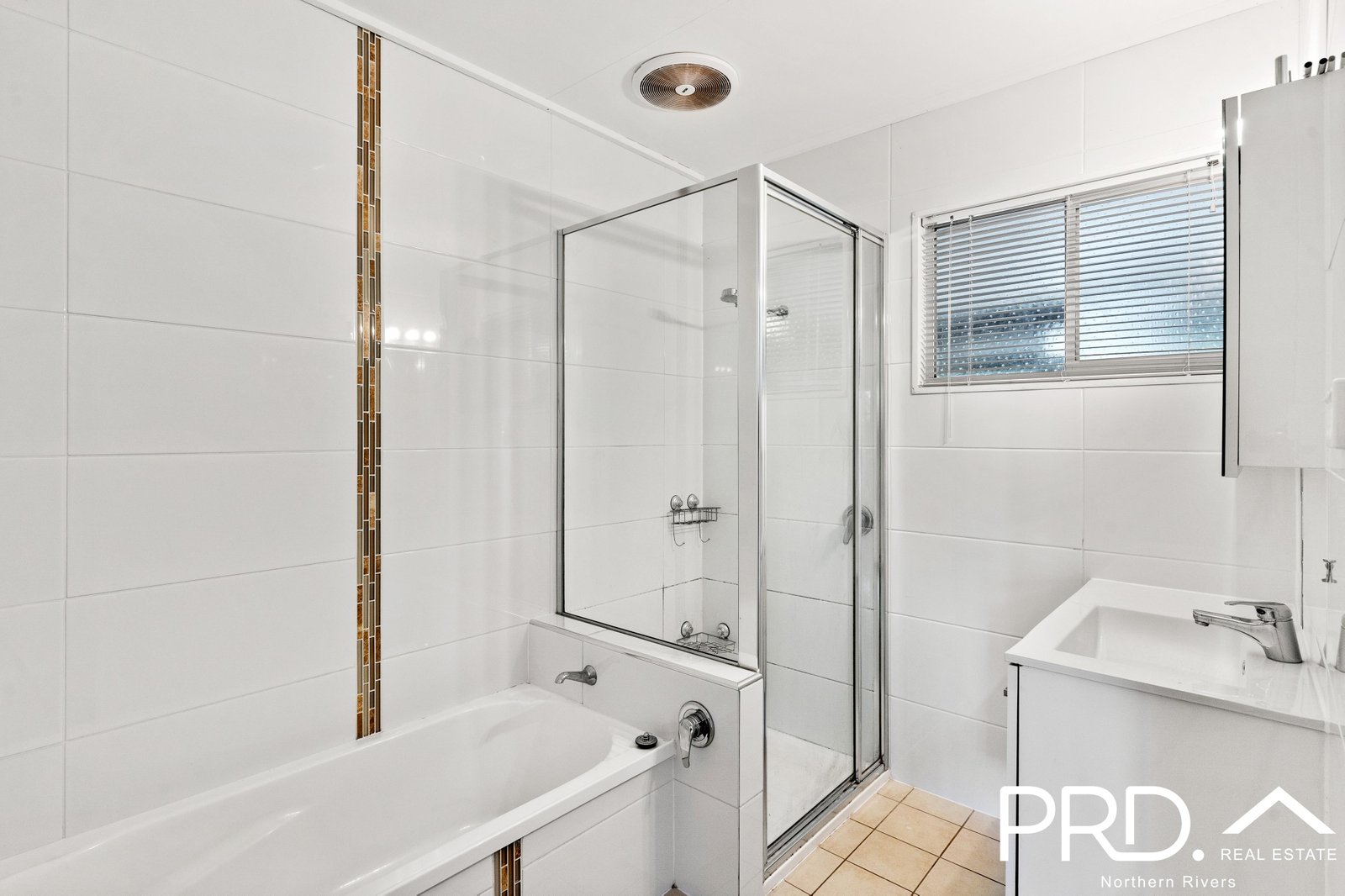 30 Taylor Avenue GOONELLABAH 9