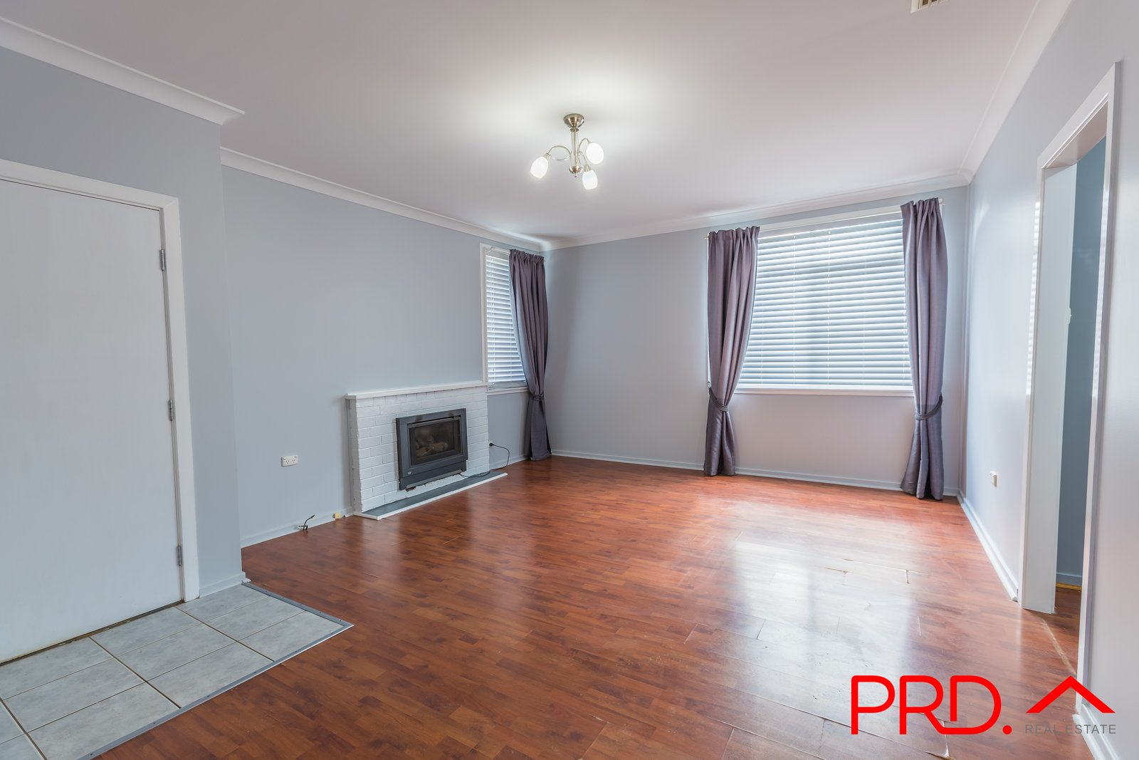 30 Thompson Crescent TAMWORTH 3