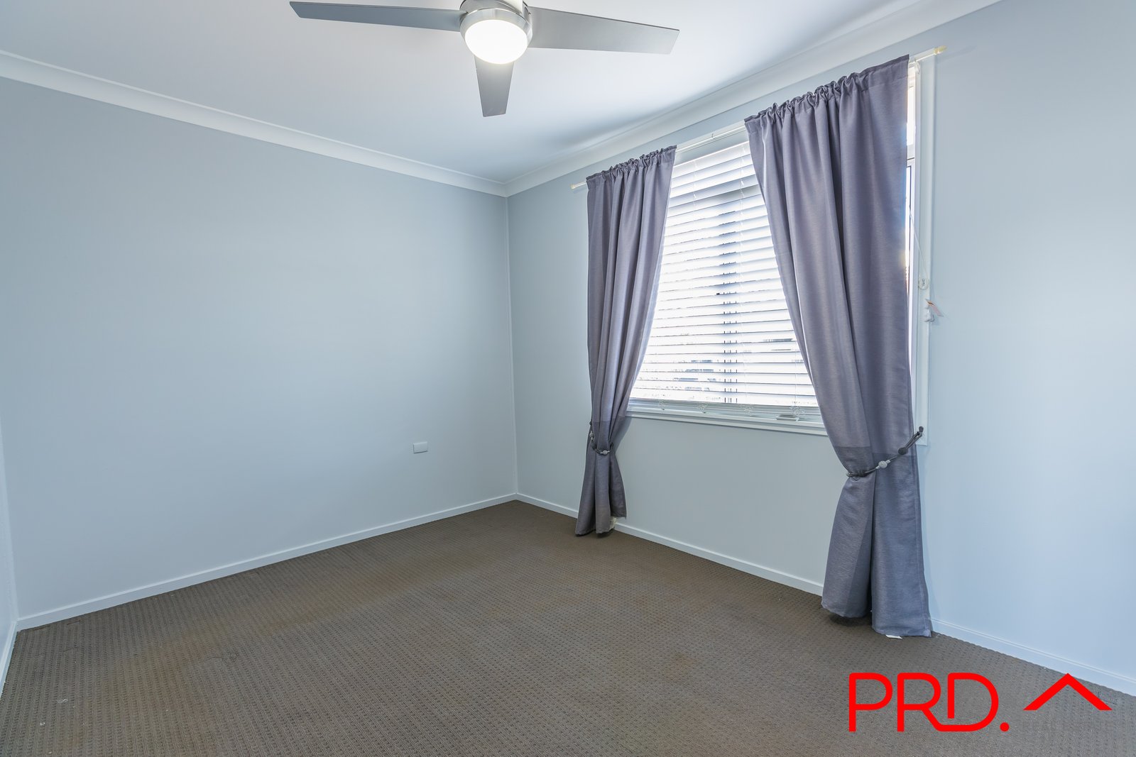 30 Thompson Crescent TAMWORTH 4