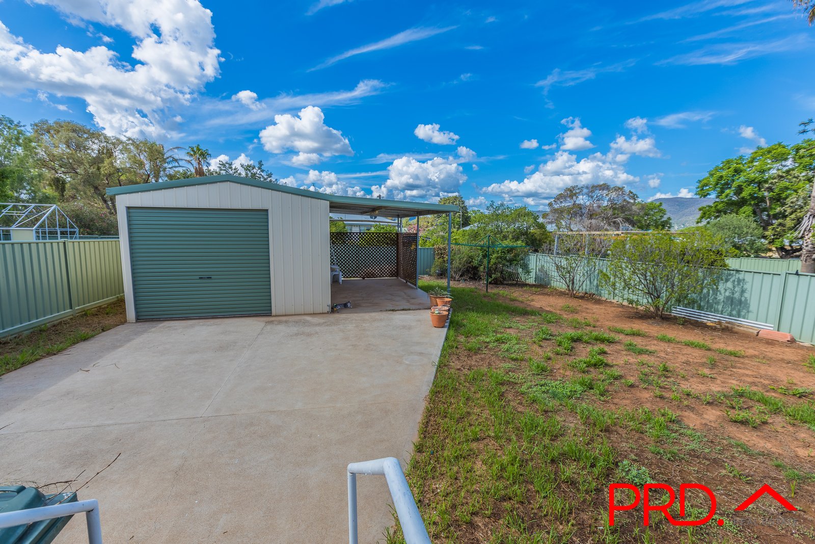 30 Thompson Crescent TAMWORTH 9