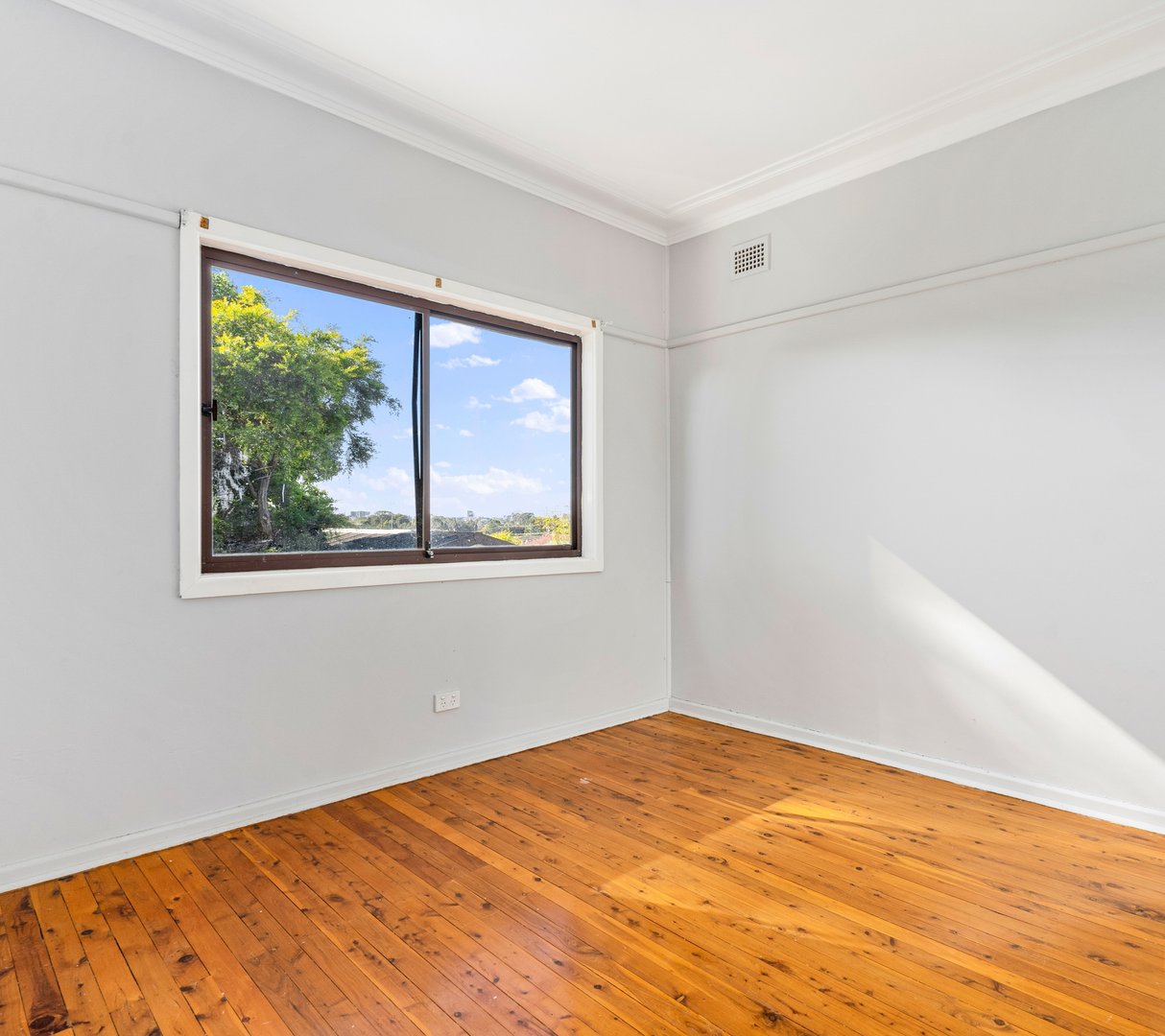 30 Tobys Boulevard MOUNT PRITCHARD 5