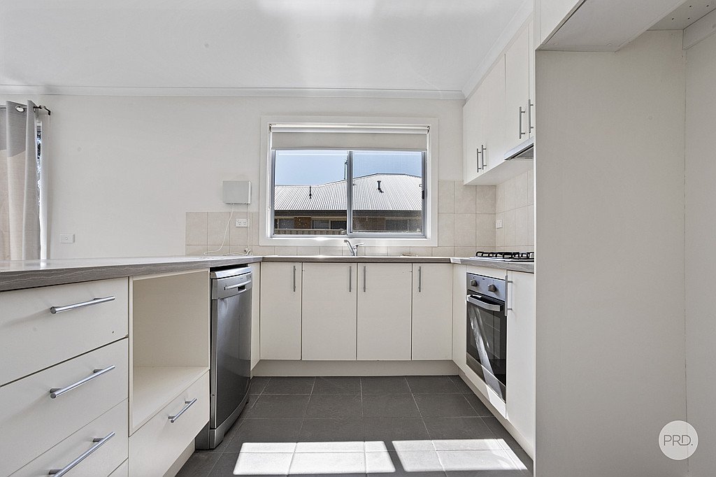 30 Topaz Avenue WHITE HILLS 3