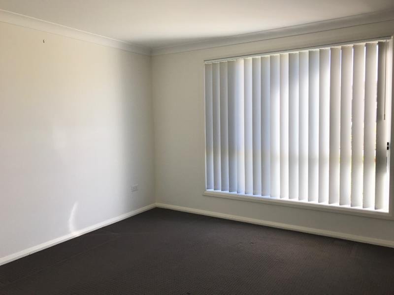 30 Tulipwood Crescent TAMWORTH 5