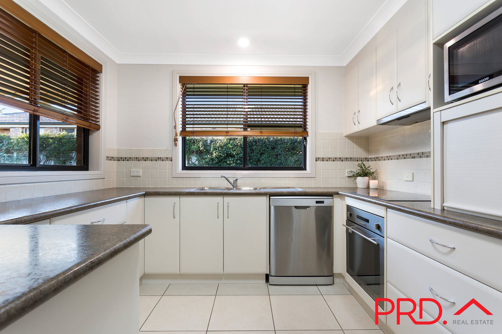 30 Wagonia Drive KOOTINGAL 12