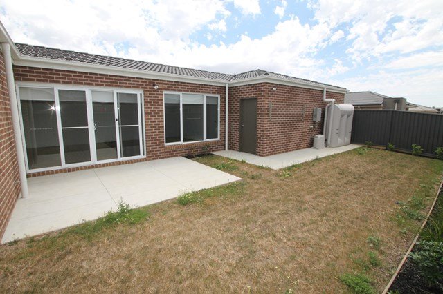 30 Warburton Drive Lucas 8