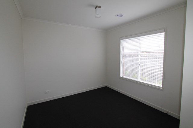 30 Warburton Drive Lucas 9