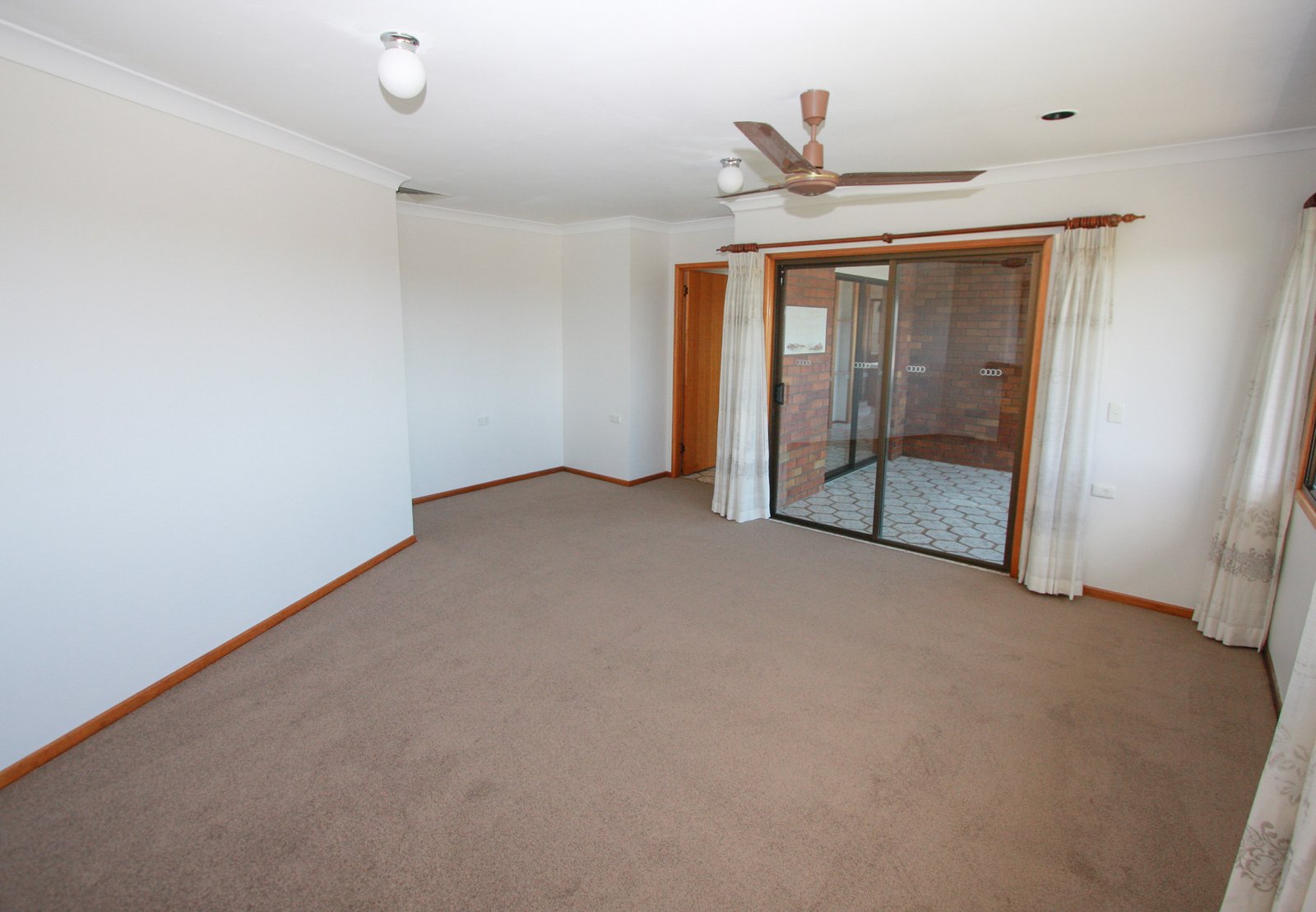 30 Wardoo Street ASHMORE 9