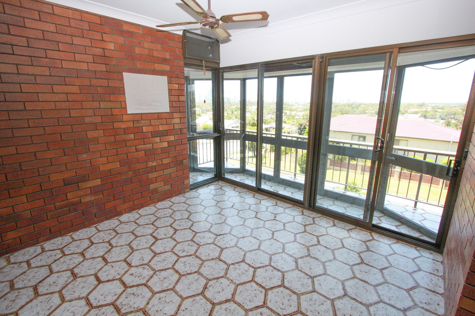 30 Wardoo Street ASHMORE 11