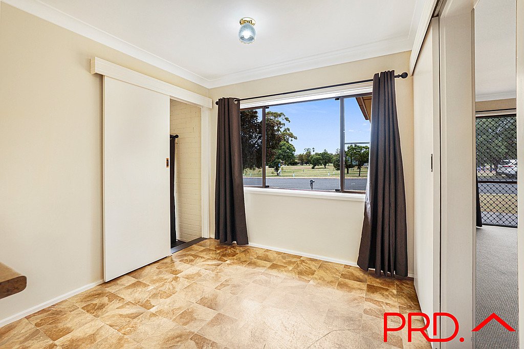 30 Waree Road TAMWORTH 7