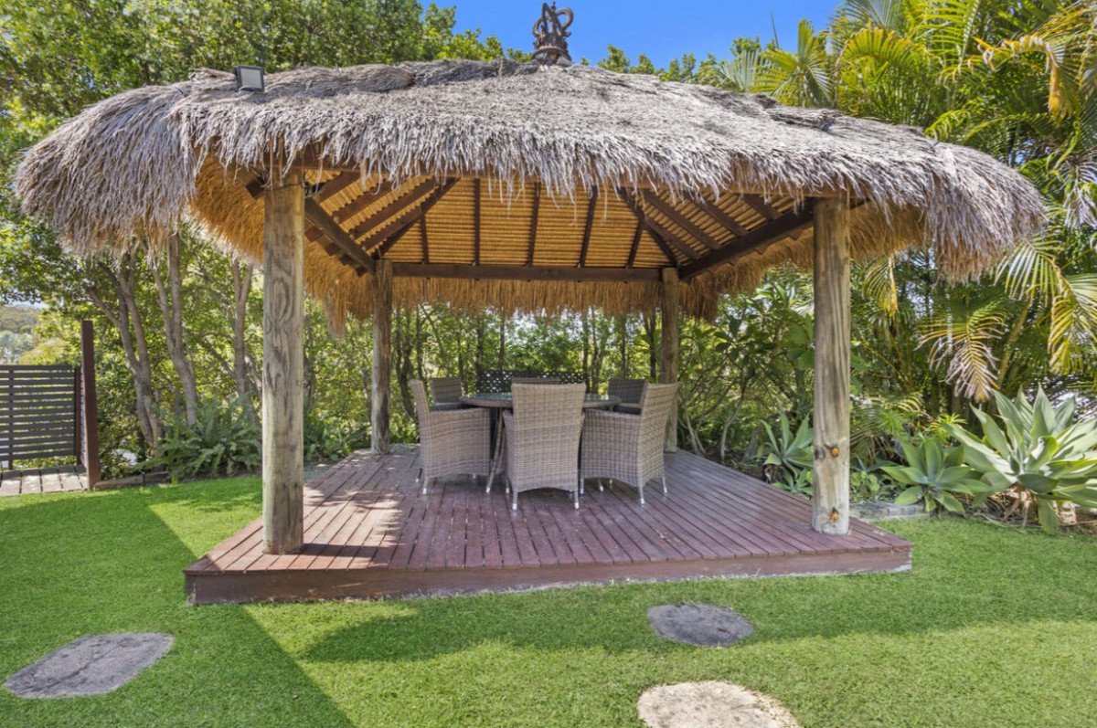 30 Whitehead Drive BURLEIGH WATERS 1