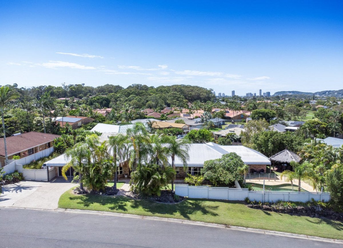 30 Whitehead Drive BURLEIGH WATERS 3