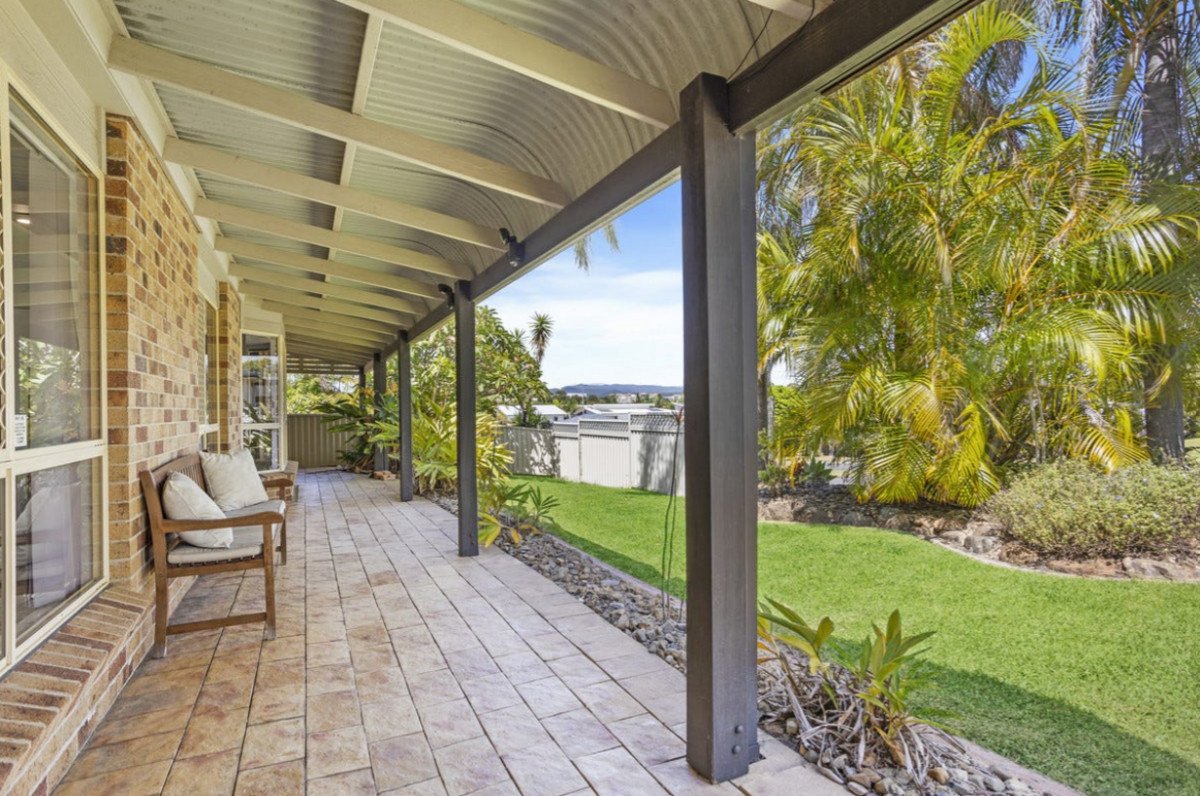 30 Whitehead Drive BURLEIGH WATERS 11