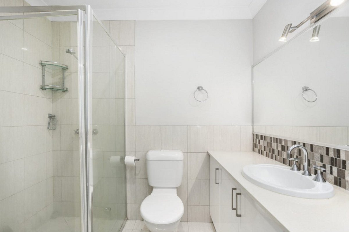 30 Whitehead Drive BURLEIGH WATERS 15