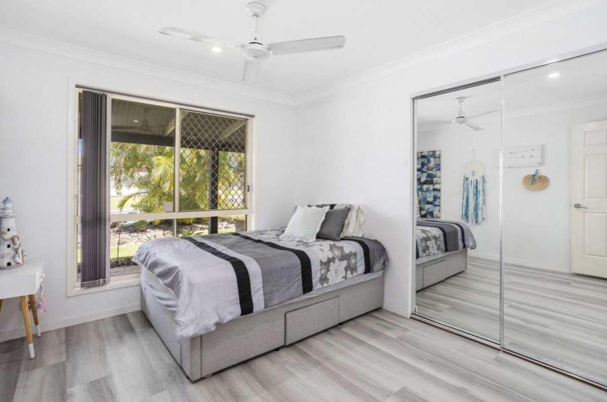 30 Whitehead Drive BURLEIGH WATERS 16