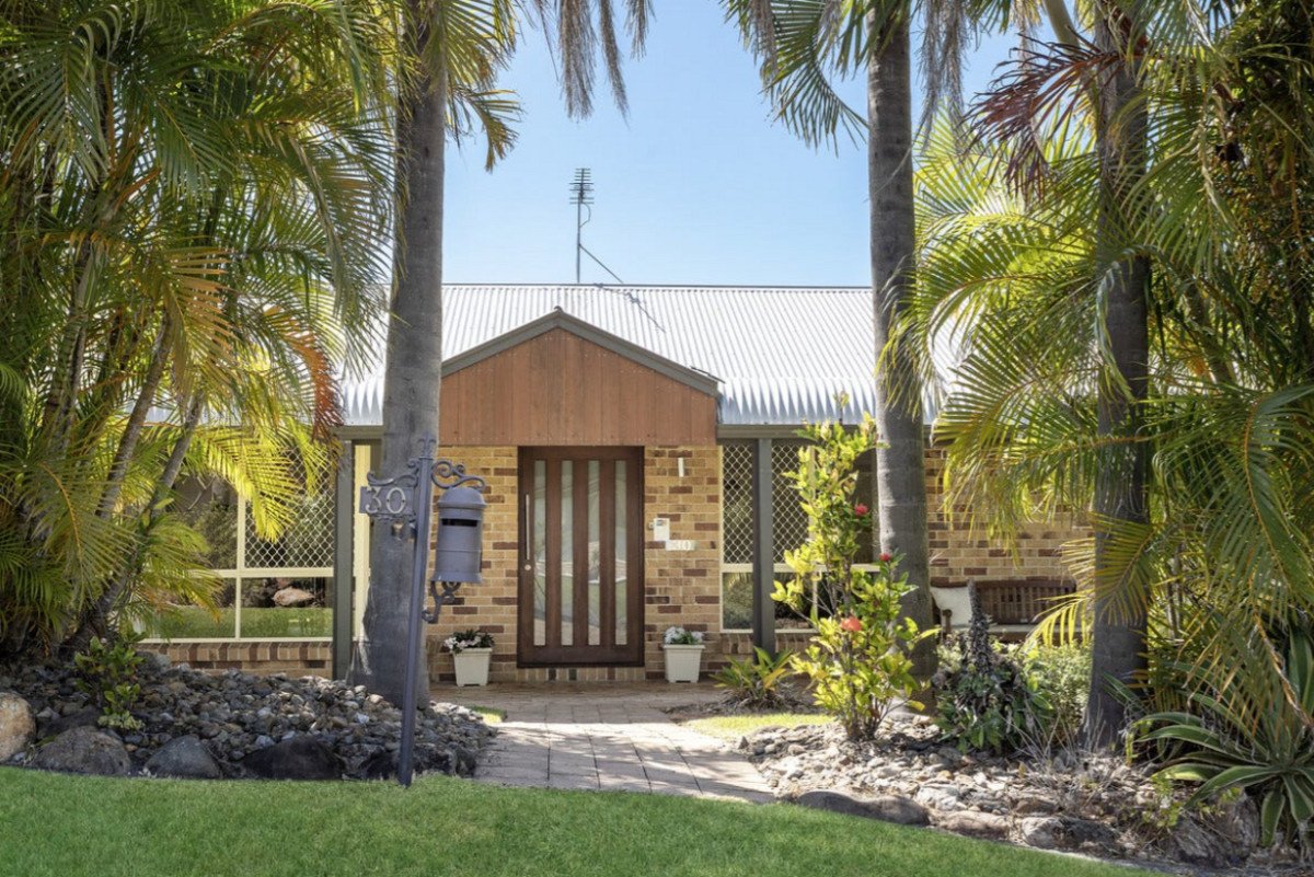 30 Whitehead Drive BURLEIGH WATERS 20