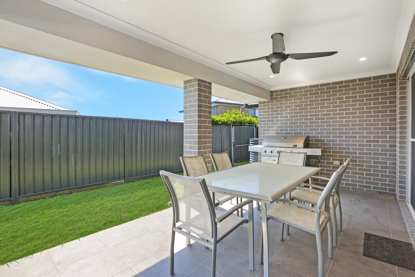 30 Wildflower Crescent CALDERWOOD 8