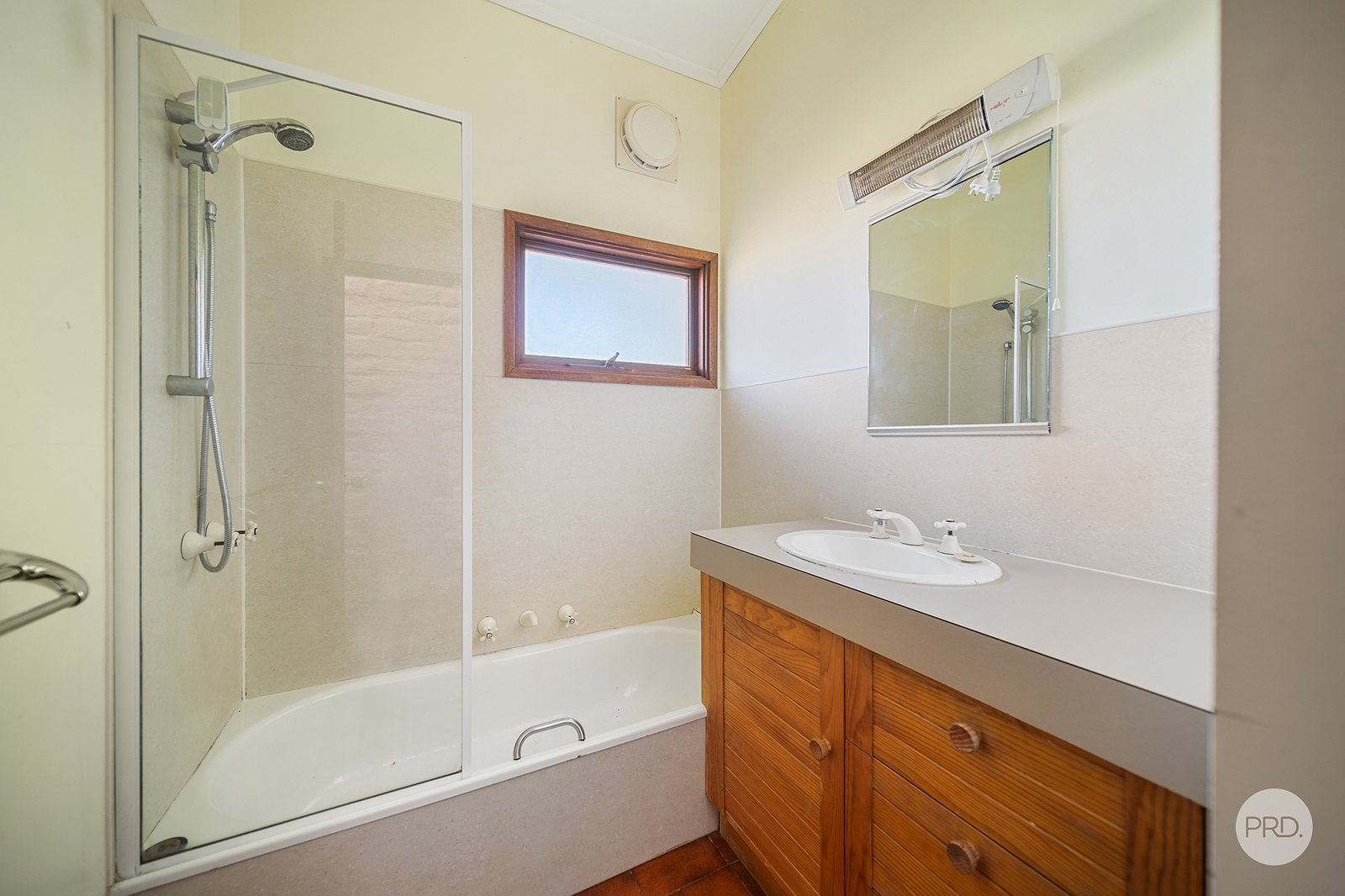 30 Wirth Street FLORA HILL 8