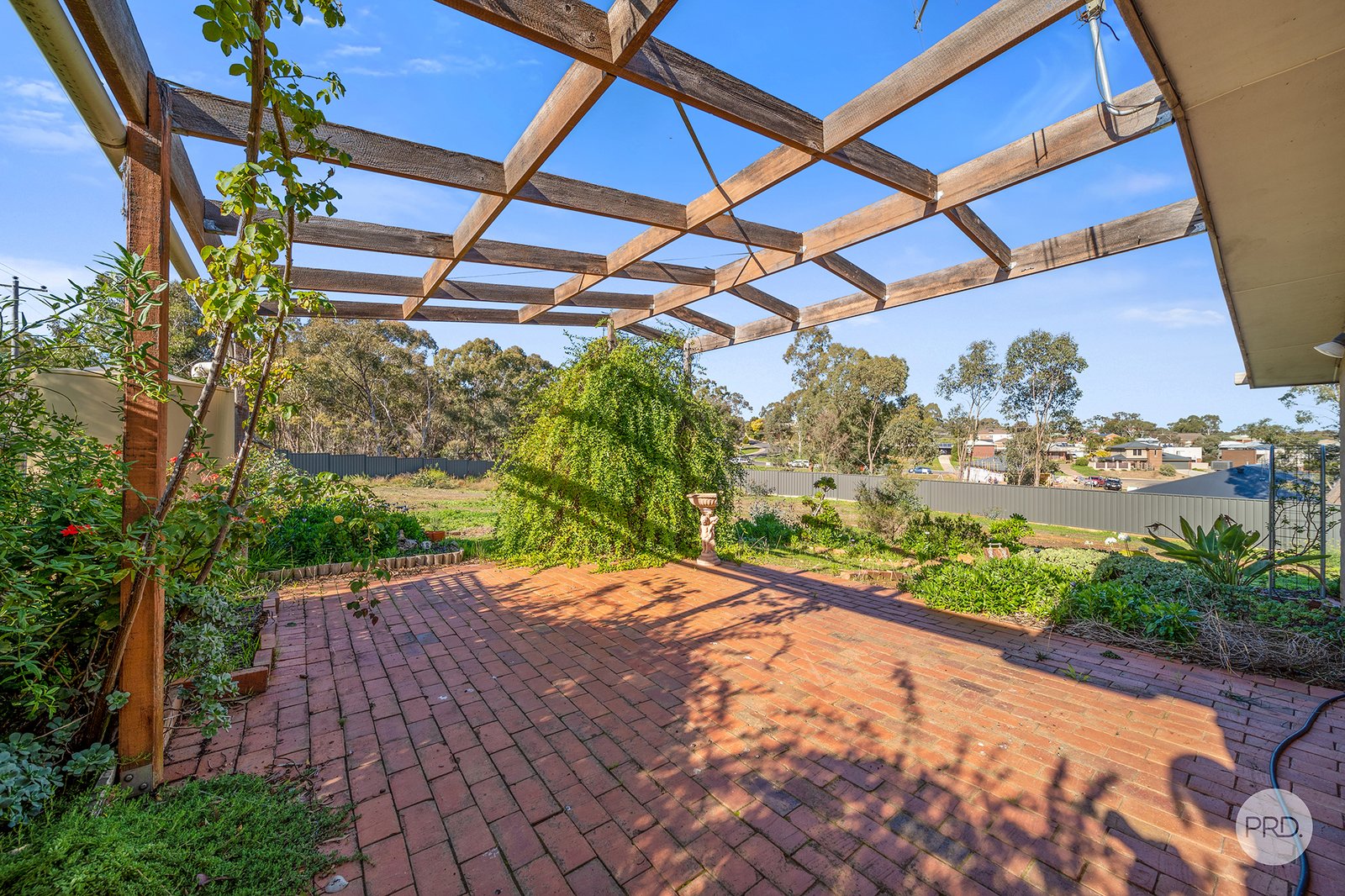 30 Wirth Street FLORA HILL 9