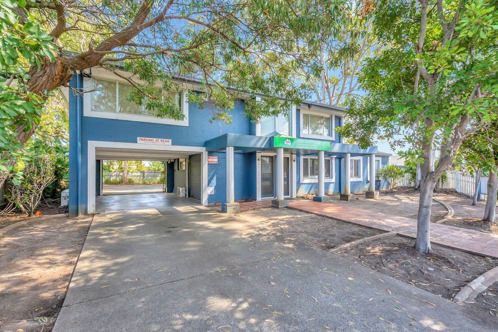 30 Yacht Street SOUTHPORT 2