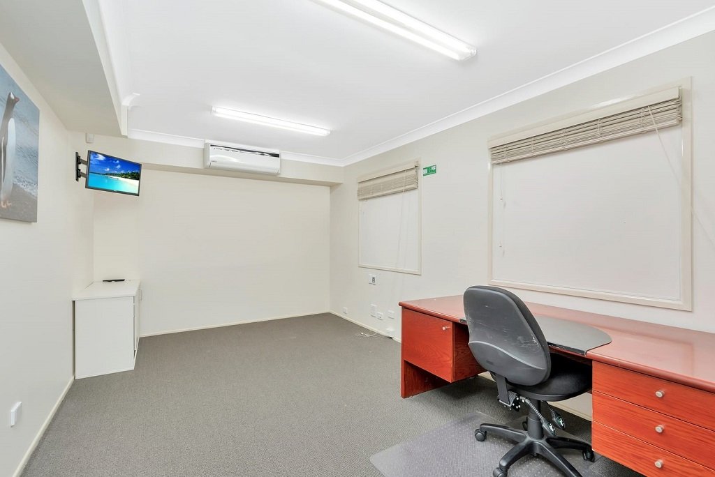 30 Yacht Street SOUTHPORT 8