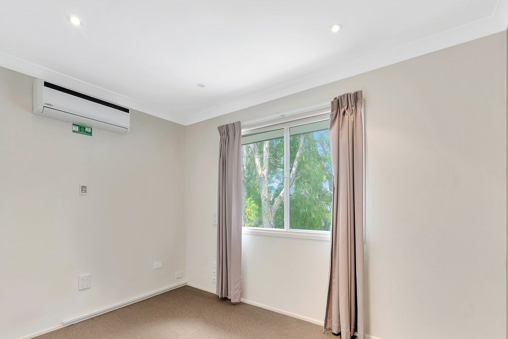 30 Yacht Street SOUTHPORT 11