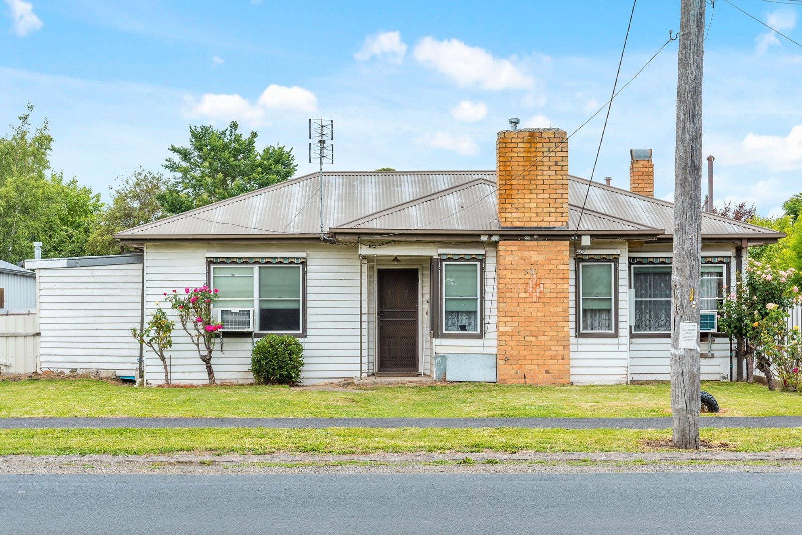 Real Estate and Property in 30 Yaldwyn Street East, Kyneton, VIC