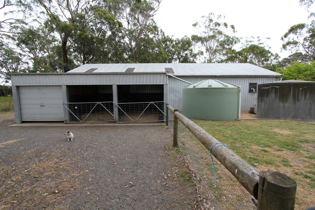 300 Greenhill Road MOUNT HELEN 16