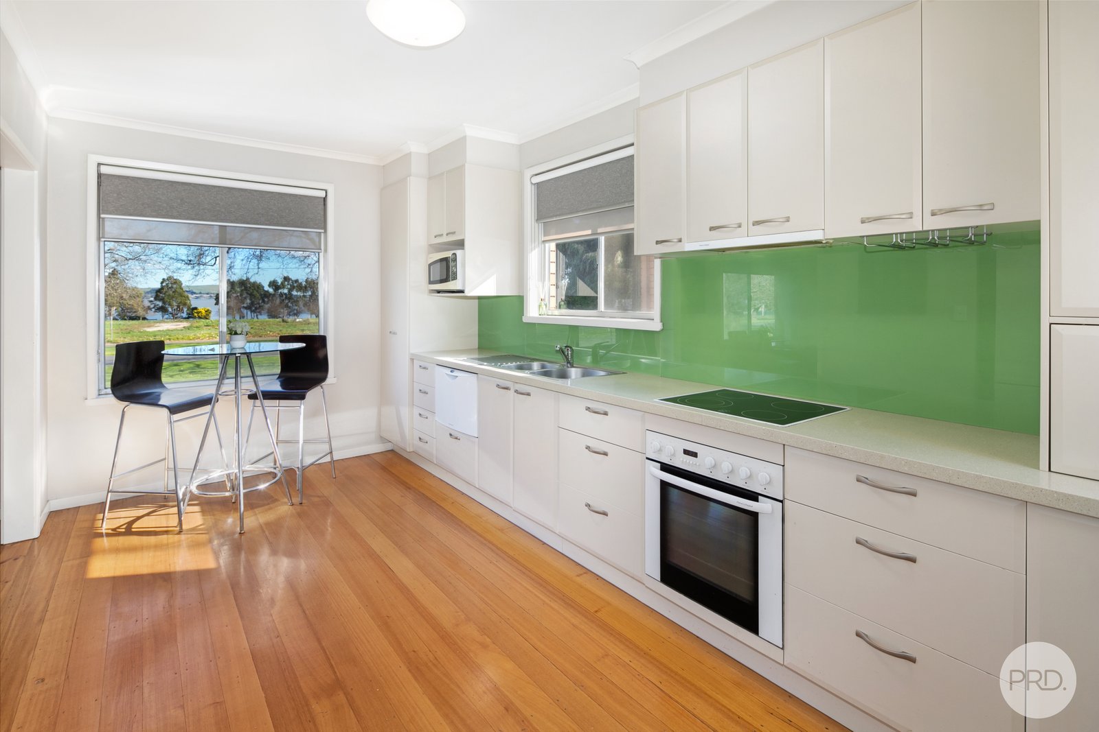 300 High Street LEARMONTH 7