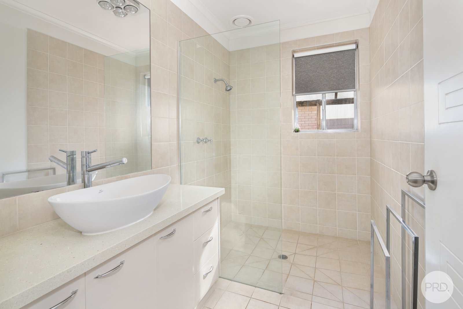 300 High Street LEARMONTH 8