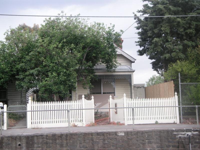Photos: 300 Nicholson Street