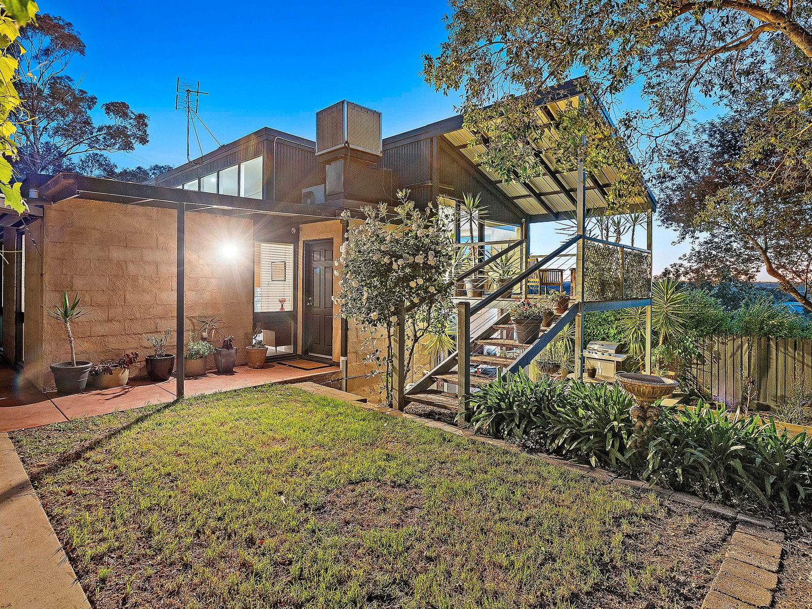 Gallery: 300 Rowan Street