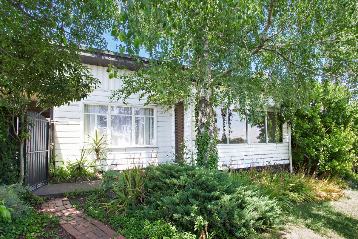 Photos: 300 Simpson Street