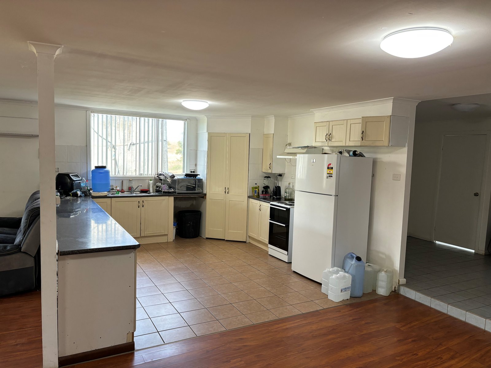 3004 Golden Highway GUNGAL 13