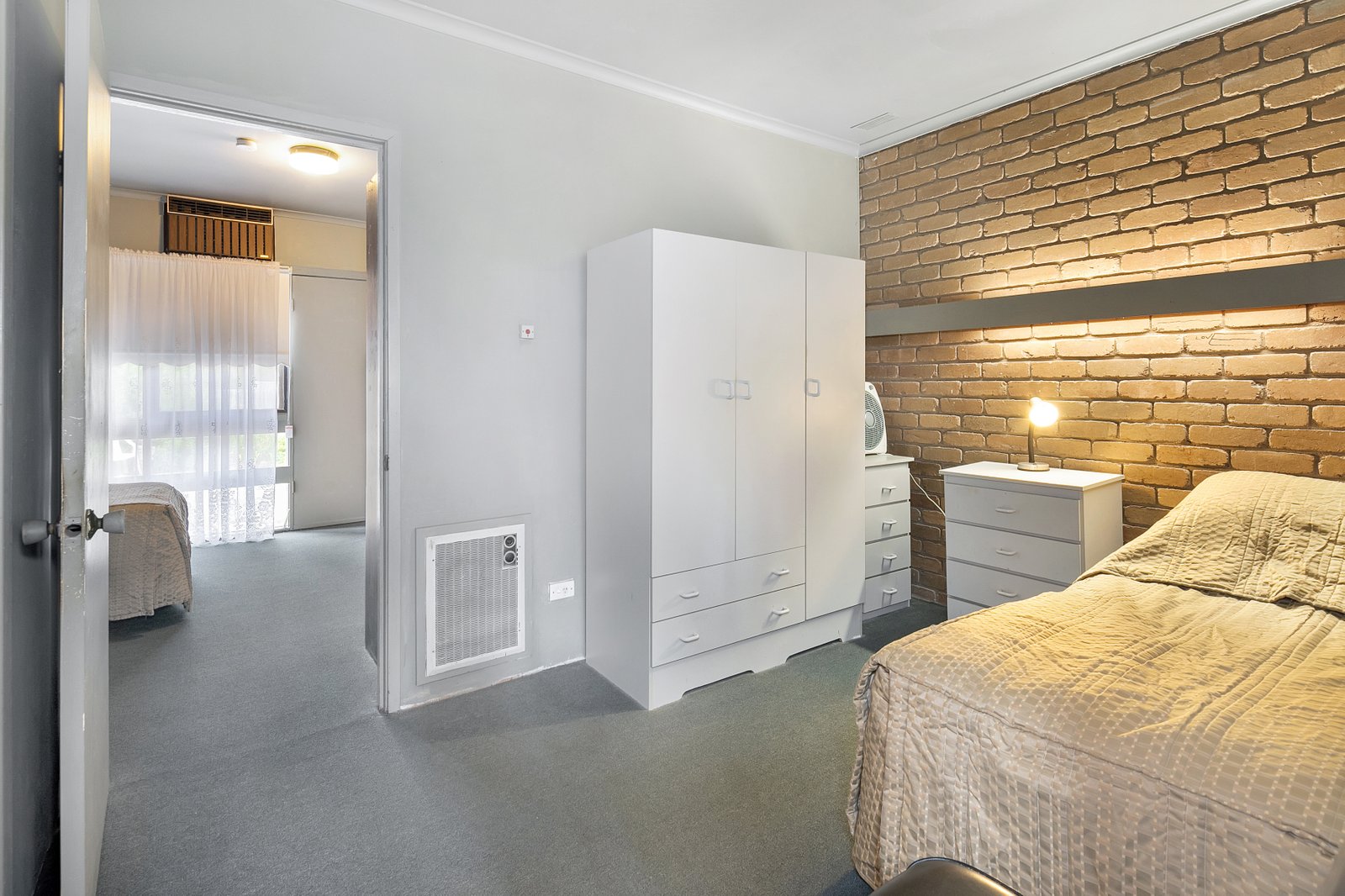 301 High Street LEARMONTH 7