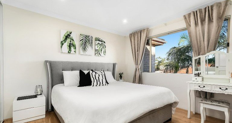 30/1 Hillview Street ROSELANDS 3