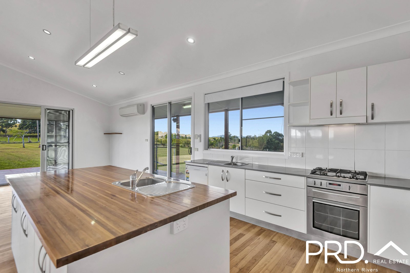 301 Upper Stratheden Road STRATHEDEN 8