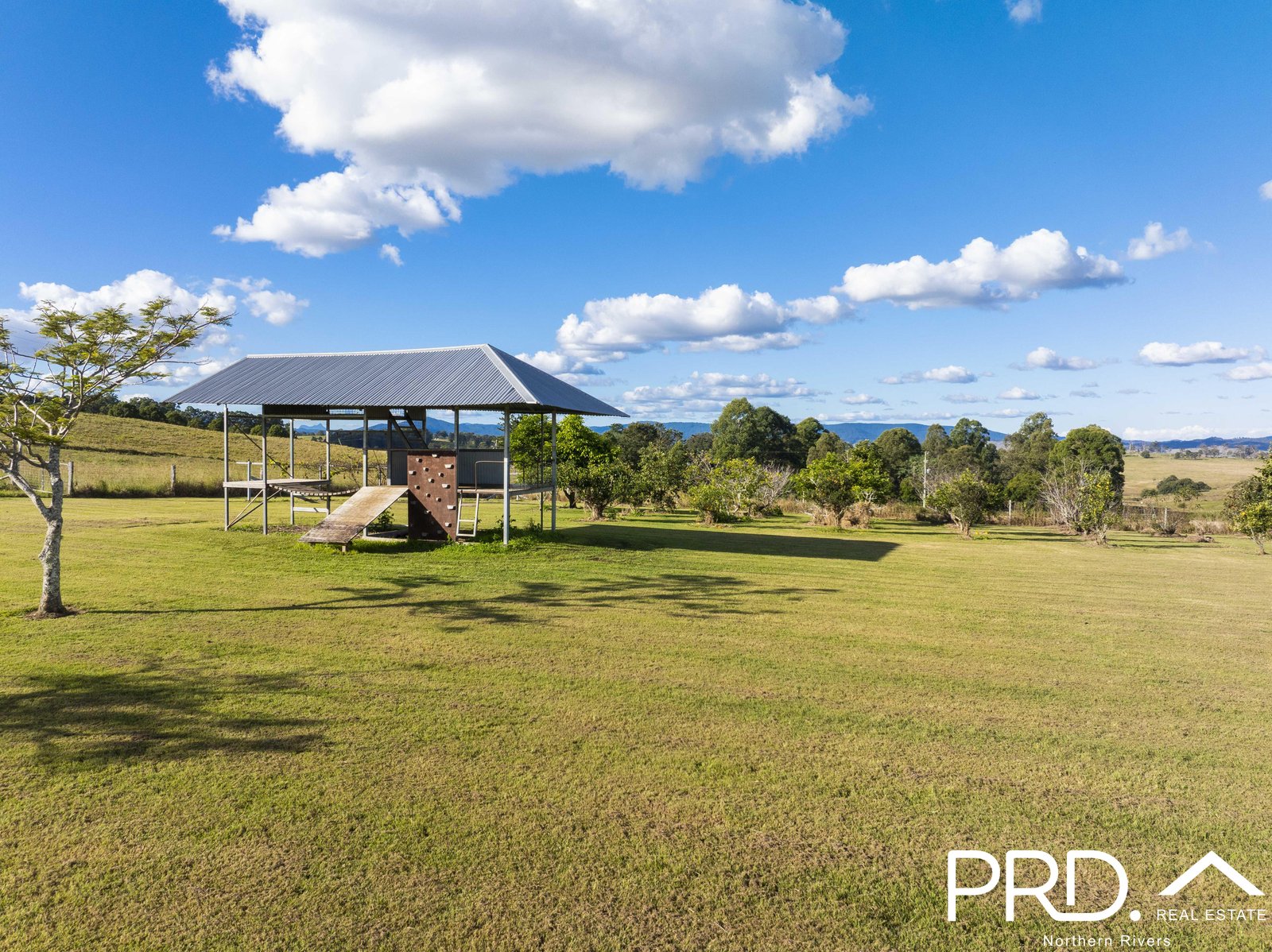 301 Upper Stratheden Road STRATHEDEN 27