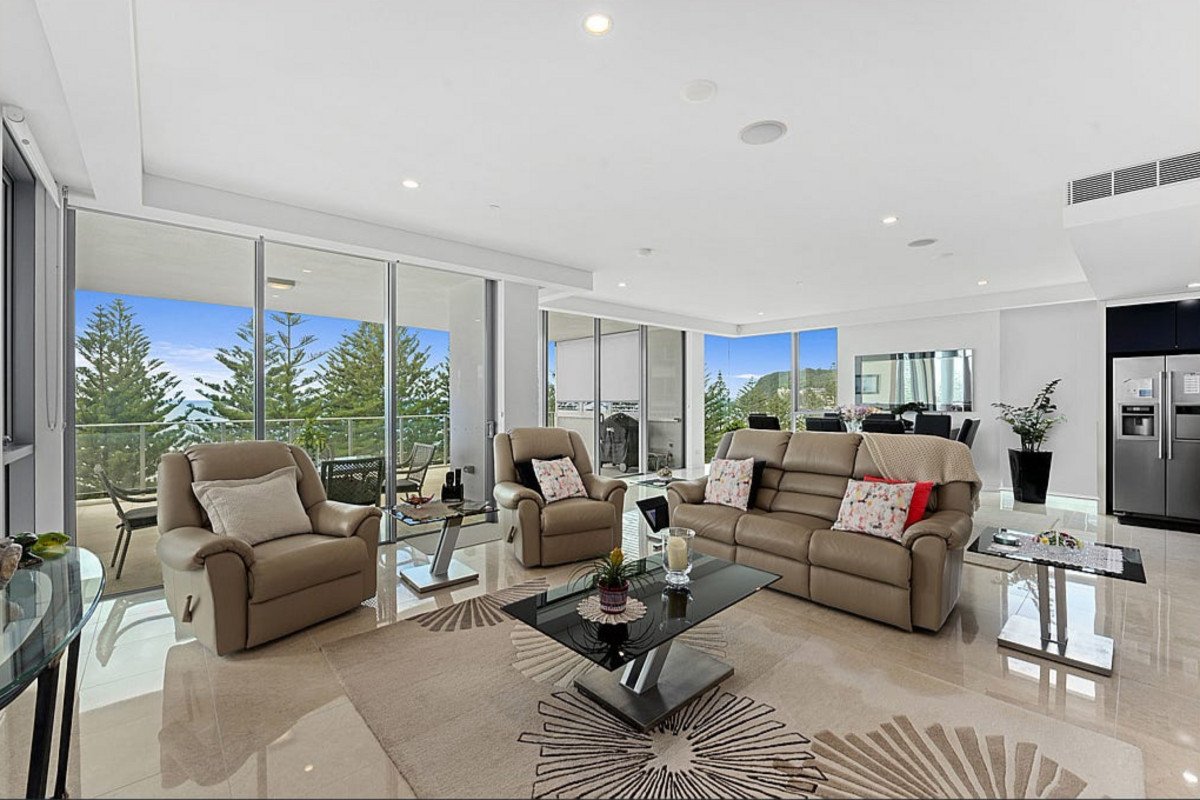 30/106 The Esplanade Burleigh Heads 5