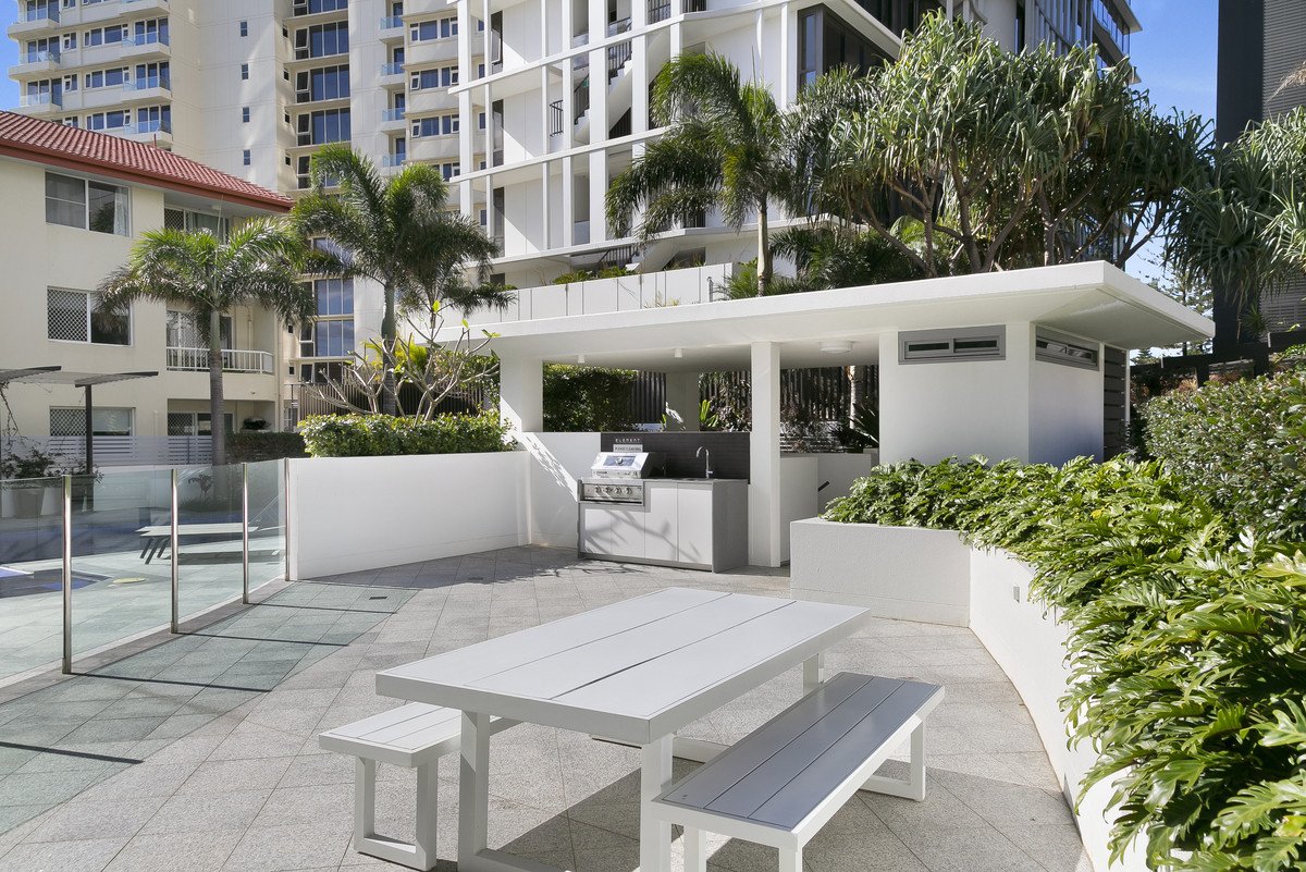 30/106 The Esplanade Burleigh Heads 20
