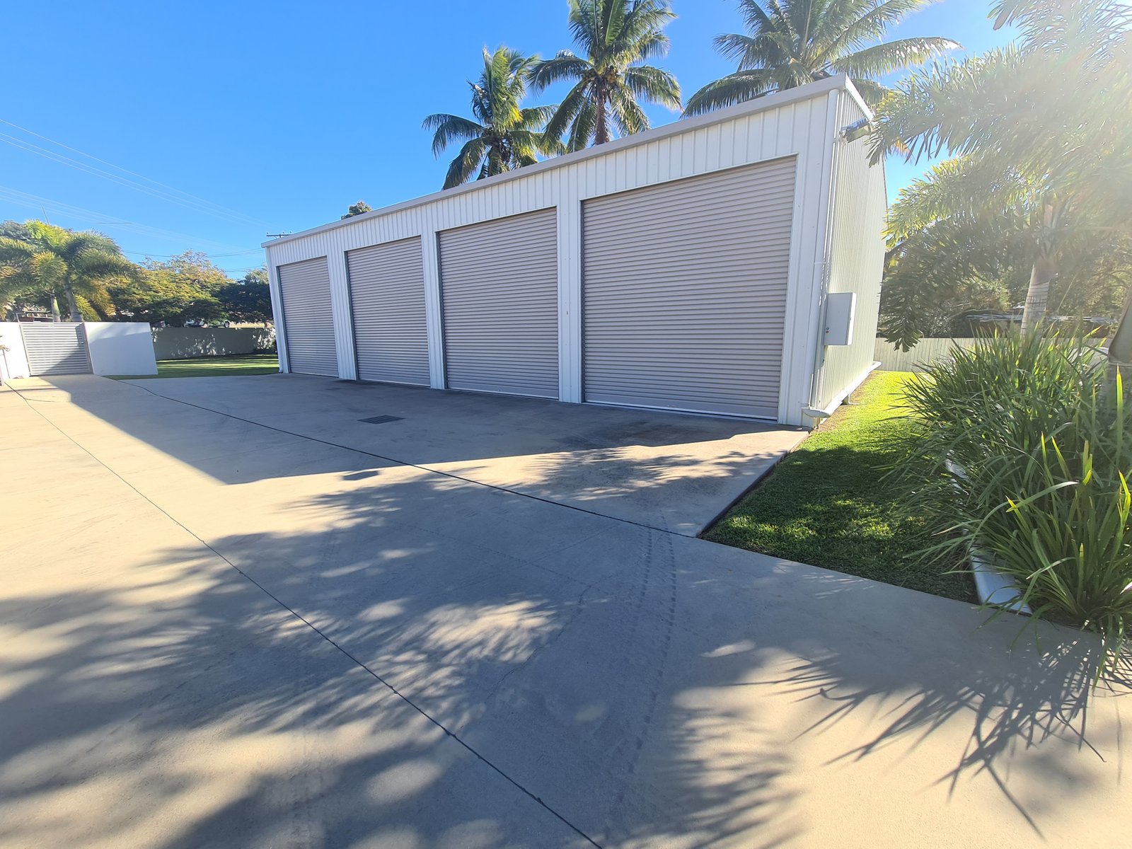 301/10 WYNDHAM Avenue BOYNE ISLAND 3