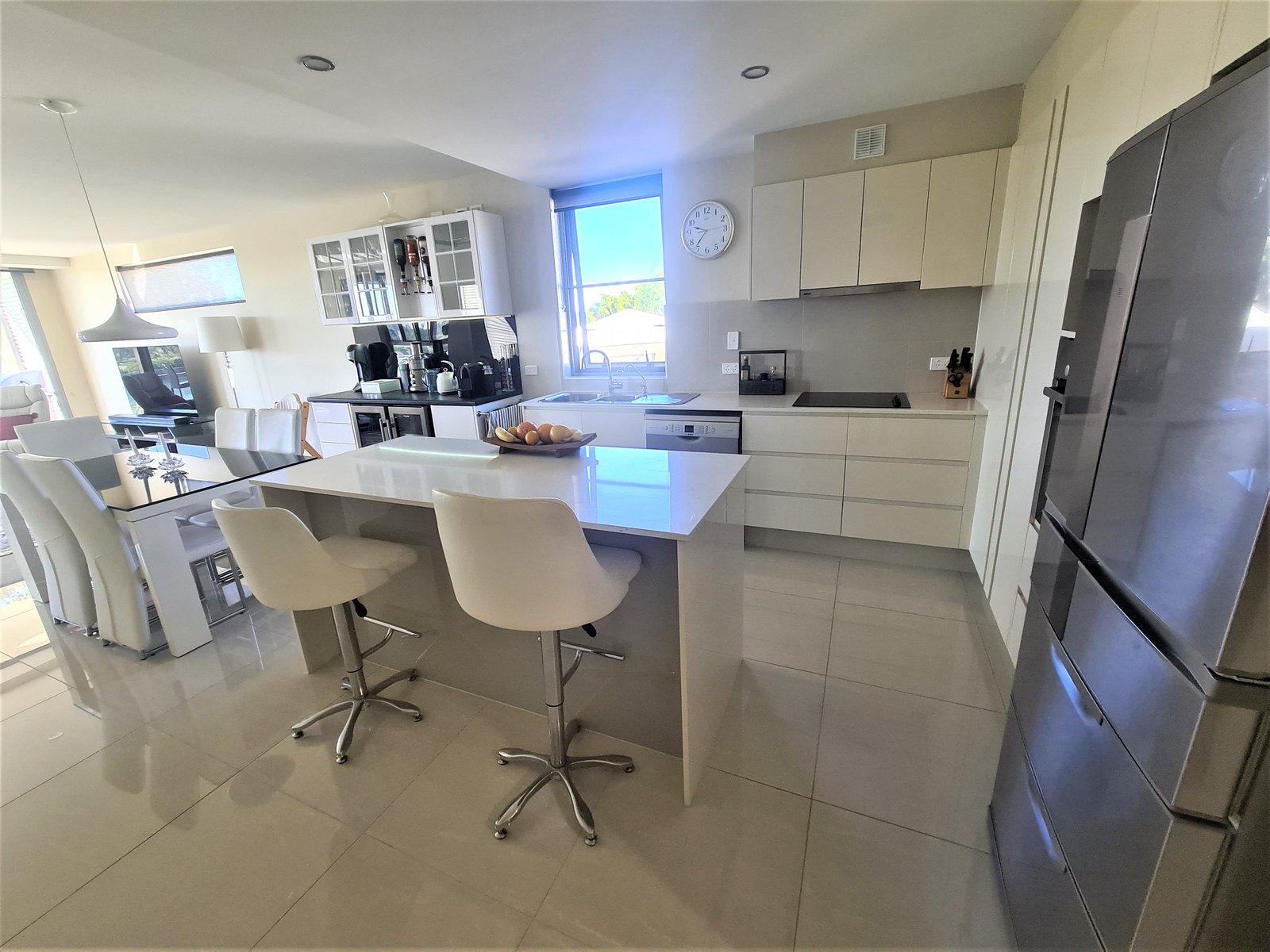 301/10 WYNDHAM Avenue BOYNE ISLAND 4