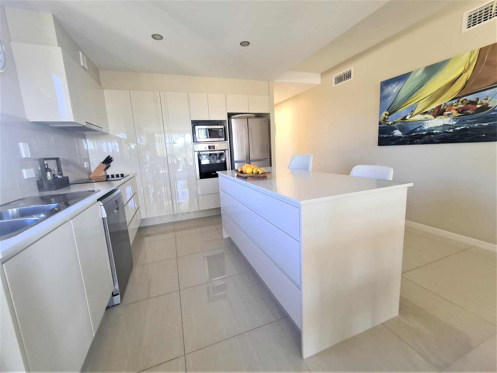 301/10 WYNDHAM Avenue BOYNE ISLAND 6