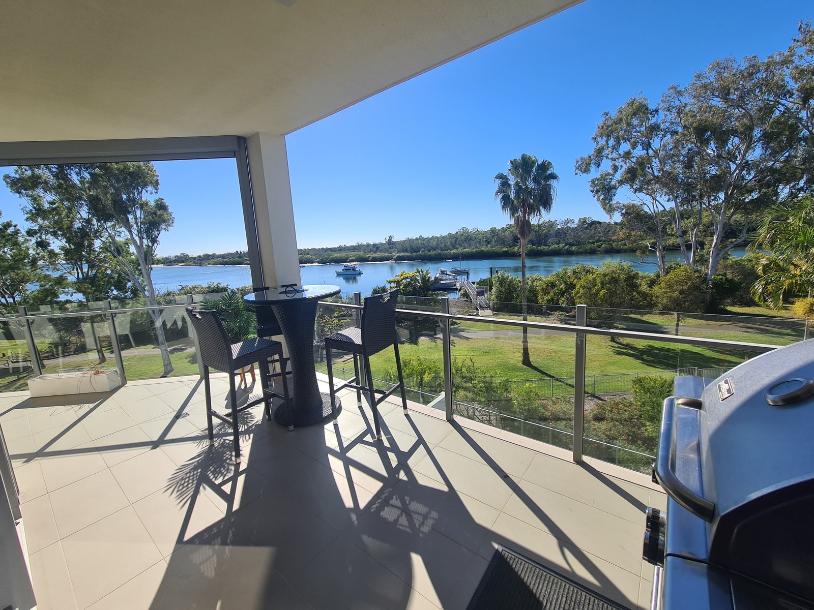 301/10 WYNDHAM Avenue BOYNE ISLAND 14