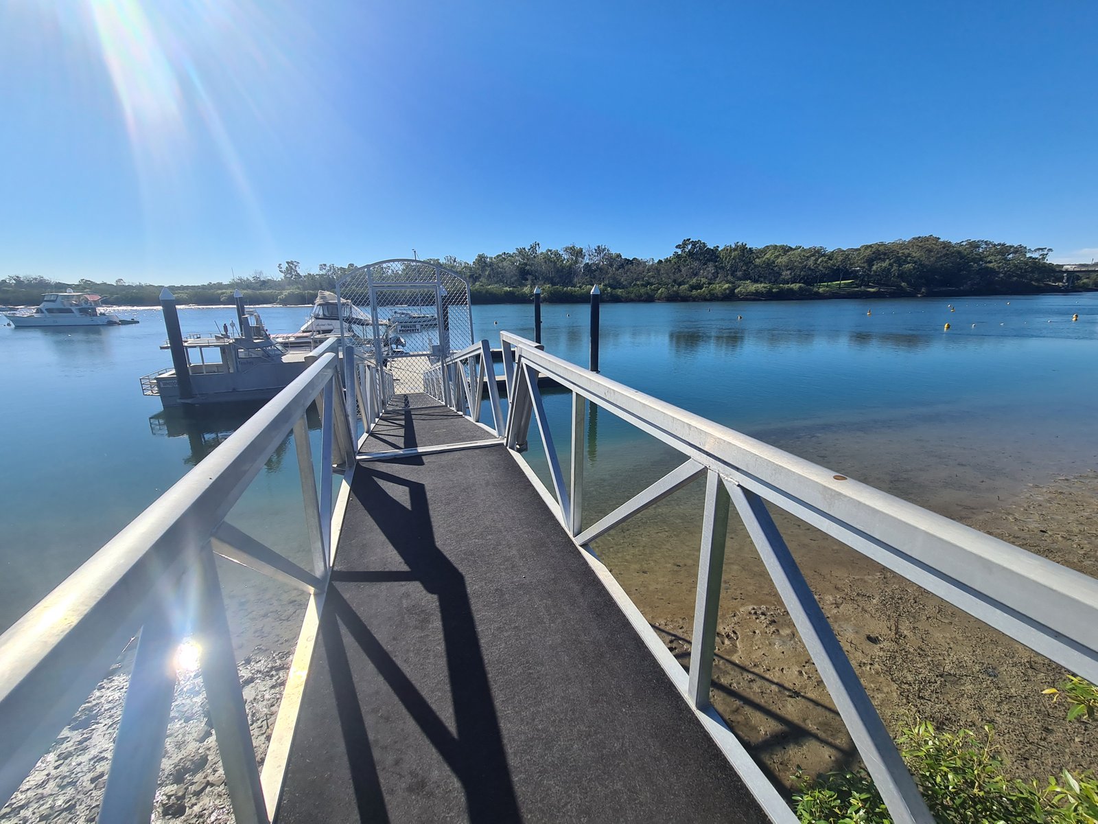 301/10 WYNDHAM Avenue BOYNE ISLAND 25