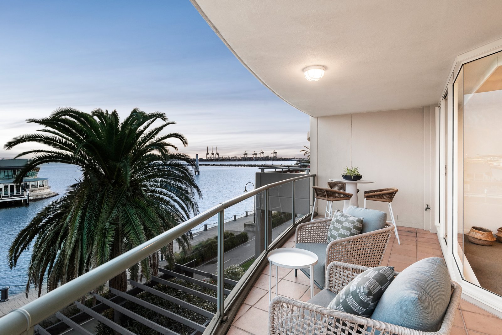 301/107 Beach Street, Port Melbourne, 3207